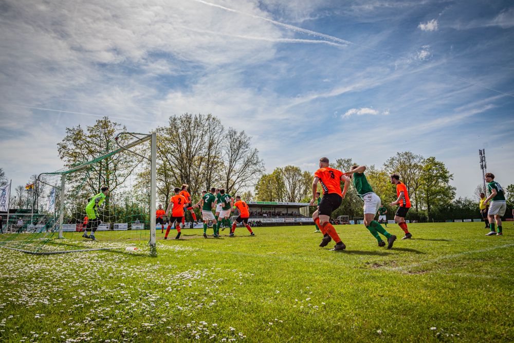 Groen-witten boeken een belangrijke zege op concurrent Wolfaartsdijk