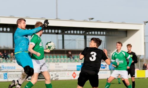 Groen-witten na kansloze 2e helft onderuit tegen koploper De Meeuwen