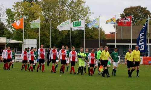 Groen-witten geven punten cadeau aan Kapelle