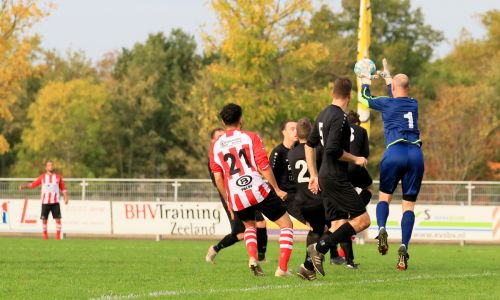 Groen-witten slepen punt uit ’t vuur tegen VC Vlissingen