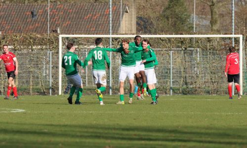 Zwaarbevochten zege groen-witten tegen Ria W.
