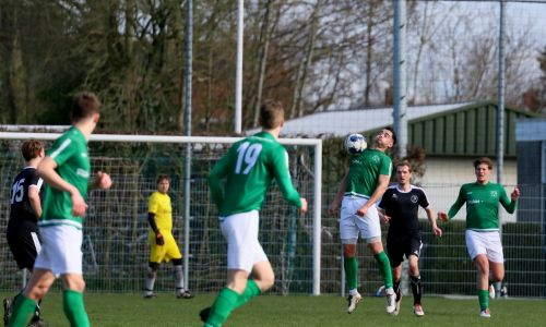 Groen-witten niet opgewassen tegen sterker De Meeuwen