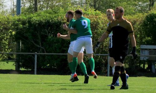 Groen-witten winnen van Veere en zetten opmars voort