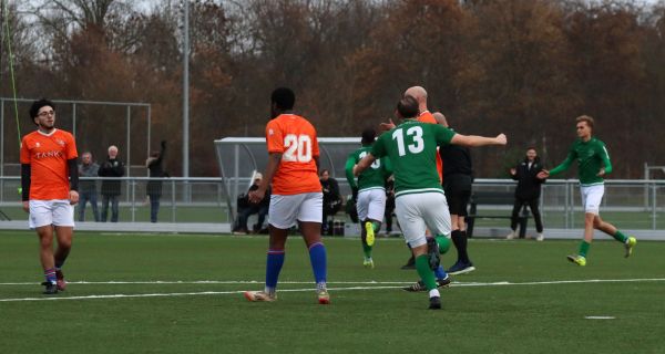 Groen-witten sluiten 1e seizoenshelft af met zege in Vlissingen