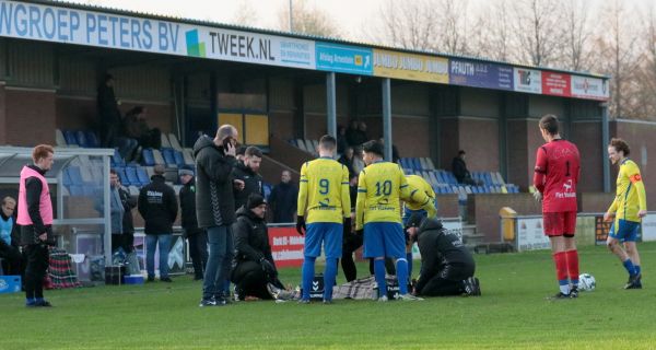 Wedstrijd Dauwendaele - Zaamslag na blessure speler definitief gestaakt