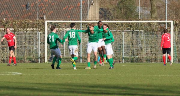 Zwaarbevochten zege groen-witten tegen Ria W.